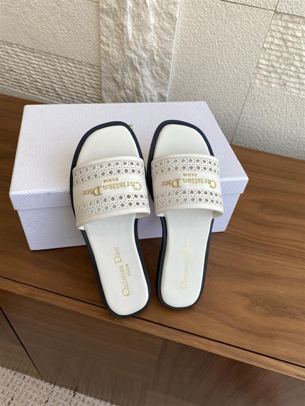 20251128184323395 310